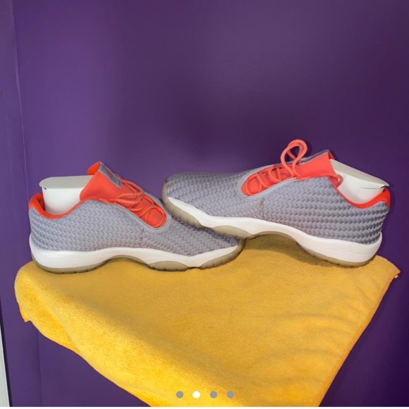 Nike Air Jordans Future Low BG - Picture 2 of 3
